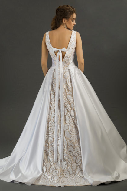 Mindak Beatrix; Magyaros menyecske ruhák; Wedding dress