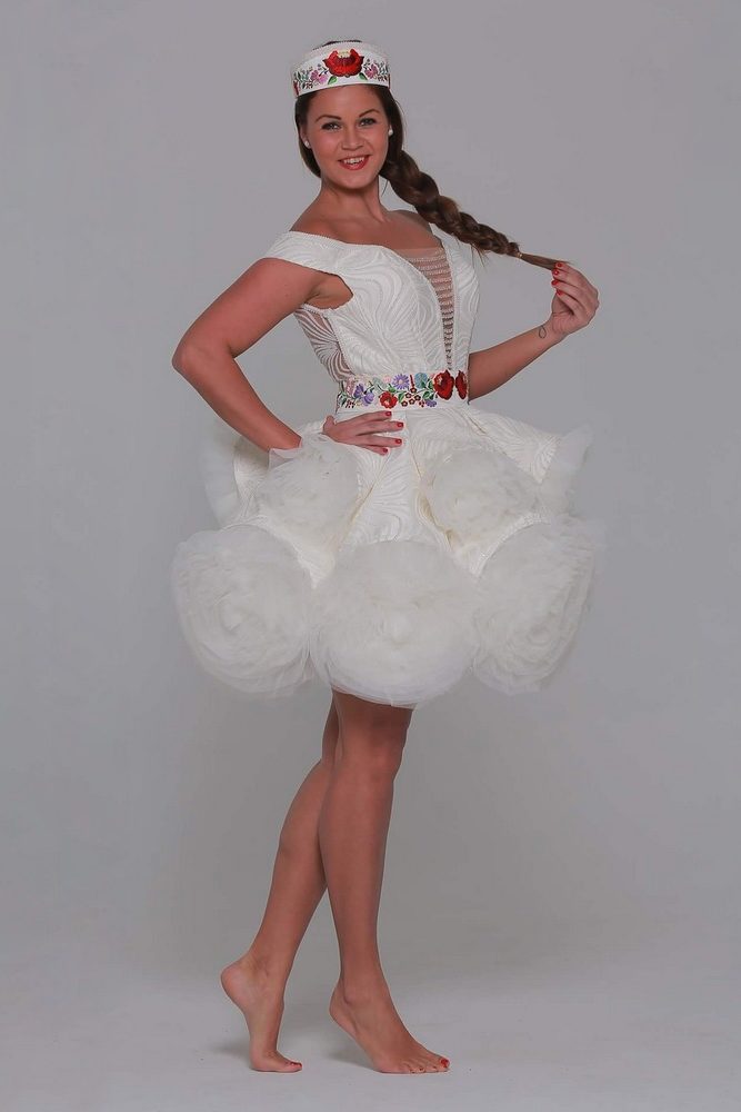 Magyaros menyecske ruhák Wedding dress