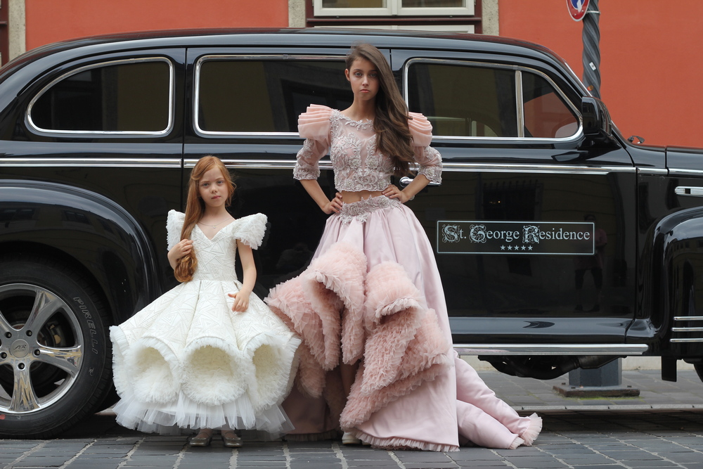 Hire dresses from Viki Mindak IMG_7838 Hire dresses from Viki Mindak IMG_7838