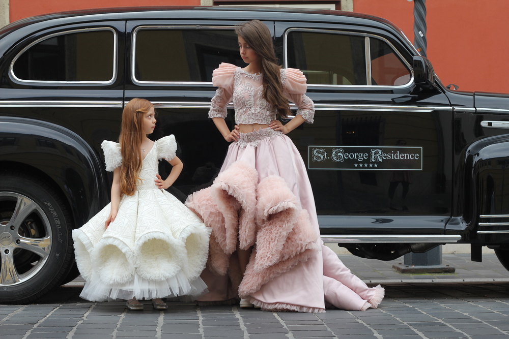Hire dresses from Viki Mindak IMG_7839 Hire dresses from Viki Mindak IMG_7839